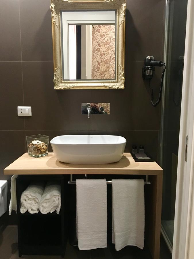 Deluxe One-Bedroom Apartment,526471272:JPEG